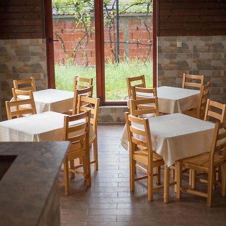 ספרבה בניה Guest House Joji מראה חיצוני תמונה