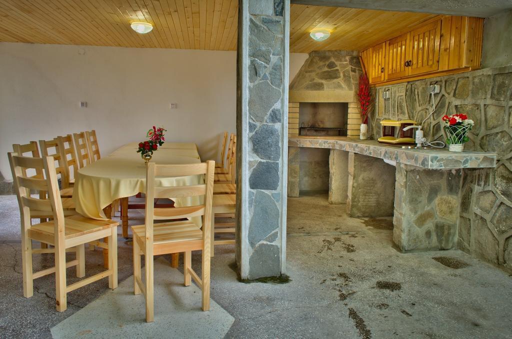 ספרבה בניה Guest House Joji מראה חיצוני תמונה